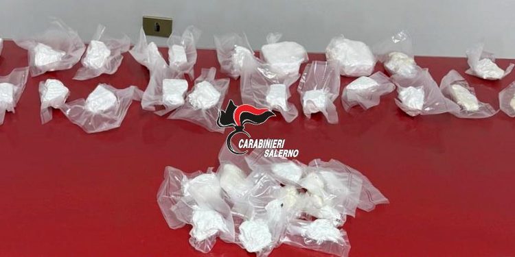 Eboli, trovato con 3,5 chili di cocaina: arrestato 53enne