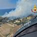 Vasto incendio a Campolongo:  in azione i Vigili del Fuoco ed un elicottero Drago