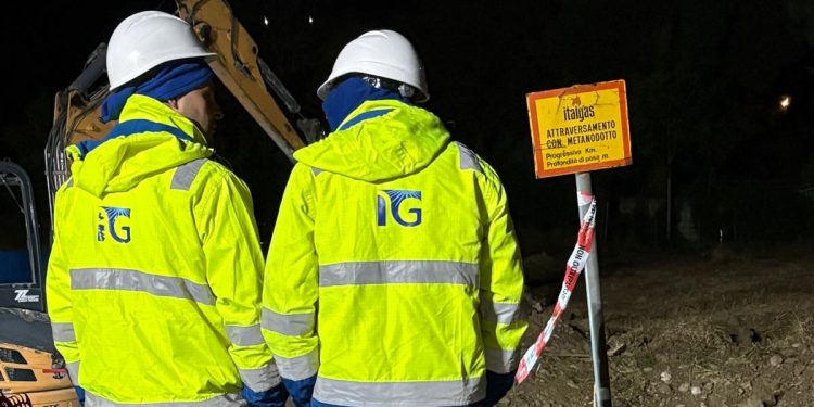 Grave danno a un condotta del gas a Potenza, intervento risolutivo in otto ore