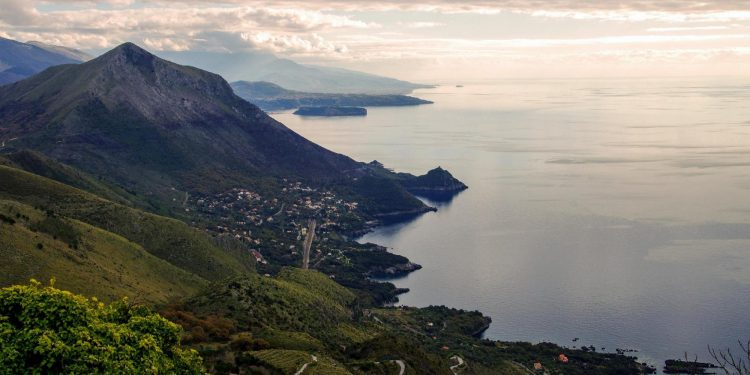 Raddoppiano le chiusure tra Sapri e Acquafredda: disagi fino al 14 ottobre