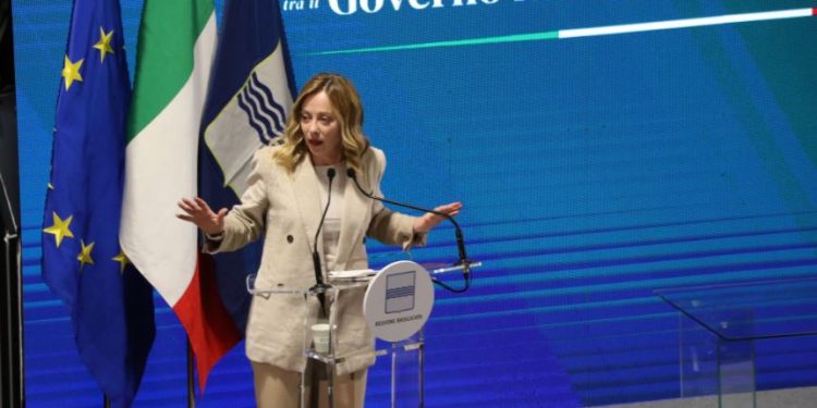 Meloni “guarda” al petrolio lucano, insorge il centrosinistra della Basilicata
