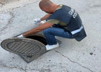 Policastro Bussentino, scarichi illeciti verso il mare: sequestrato l’impianto di un complesso residenziale