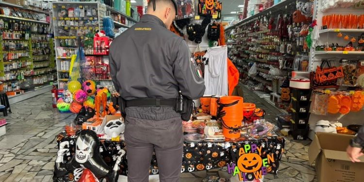 Sequestrati oltre 270 mila articoli non sicuri a tema Halloween nella Città Metropolitana di Napoli
