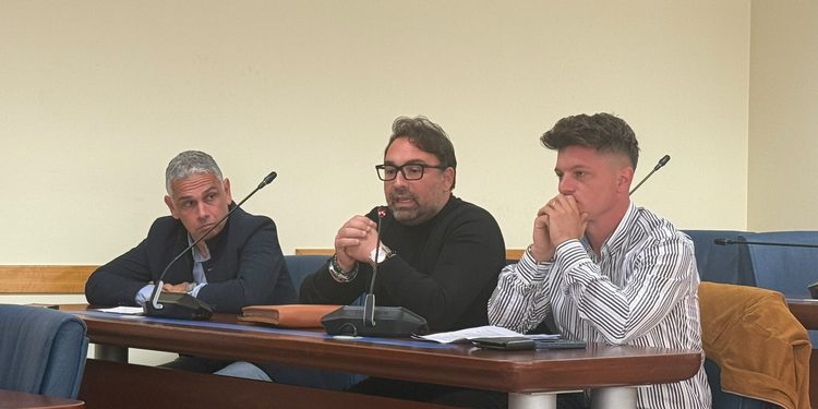 Crisi agricola in Basilicata, Cicala assente in Terza Commissione. Gli agricoltori lucani: “Mancanza di rispetto per il mondo agricolo”