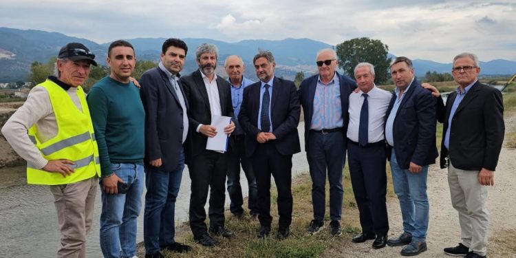 Il sopralluogo del presidente Fico alla Vasca Cappuccini di Sassano insieme al Consorzio di Bonifica