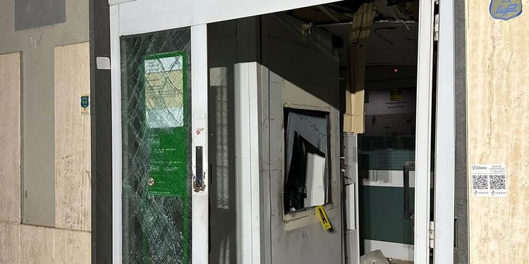 Venosa, assalto al bancomat con esplosivo: i Carabinieri intercettano la banda e sventano il colpo