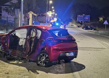 Scontro tra due auto ad Atena Lucana: grave una ragazza