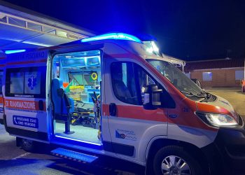 Il piccolo Diego ha fretta di nascere e viene alla luce sulla barella dell’ambulanza
