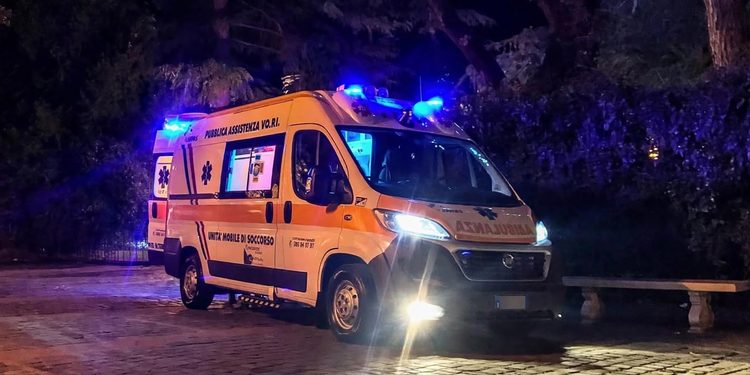 Paura a Pontecagnano Faiano, neonato di un mese perde conoscenza: soccorso dal 118