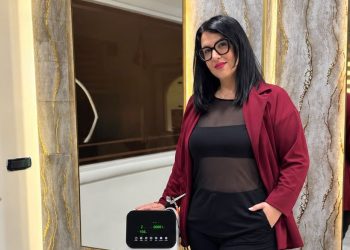 Federica Romaniello porta l’innovazione nel mondo della bellezza: arriva OXYZONE per la cura di cute e capelli da Nuovo look da Gina