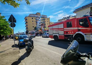Tragedia di Pontecagnano: Antonio muore a 15 anni dopo lo schianto contro un bus. L’automobilista: “Non mi sono accorto di nulla”