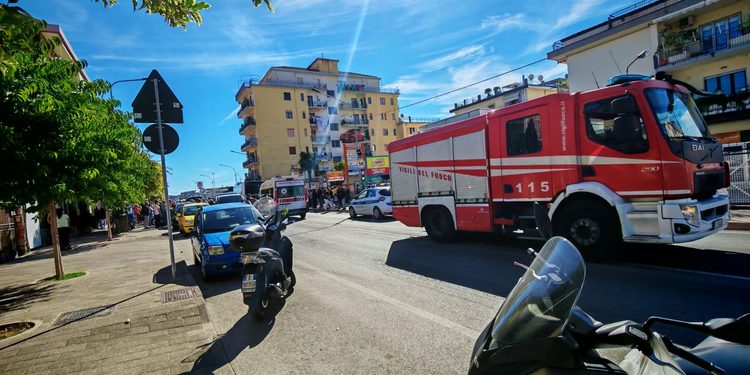 Tragedia di Pontecagnano: Antonio muore a 15 anni dopo lo schianto contro un bus. L’automobilista: “Non mi sono accorto di nulla”