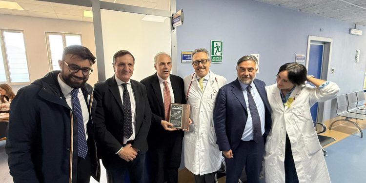 Riapertura parziale dell’ospedale di Battipaglia. Matera: “Giorno importante, Regione presente”
