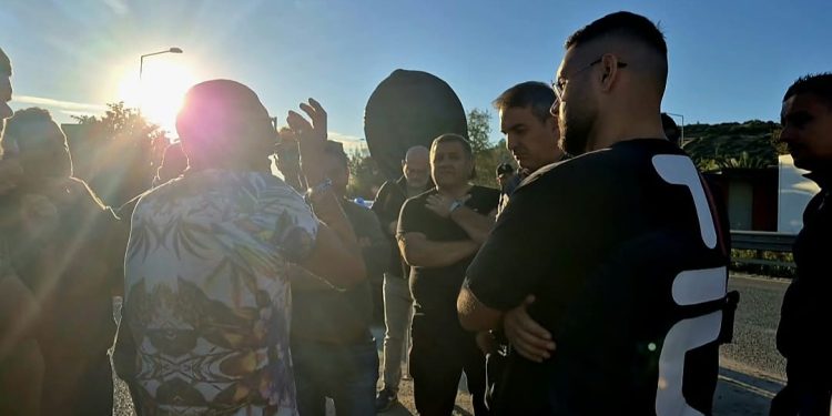 Caro carburante: le proteste di agricoltori e autotrasportatori a Eboli