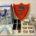 Fuggono all’alt dei carabinieri e lanciano la droga dal finestrino. Dopo la fuga vengono arrestati