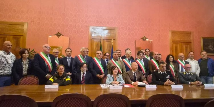 A Matera un protocollo per la sicurezza nei locali pubblici. L’intesa tra Prefettura, Comuni e associazioni di categoria