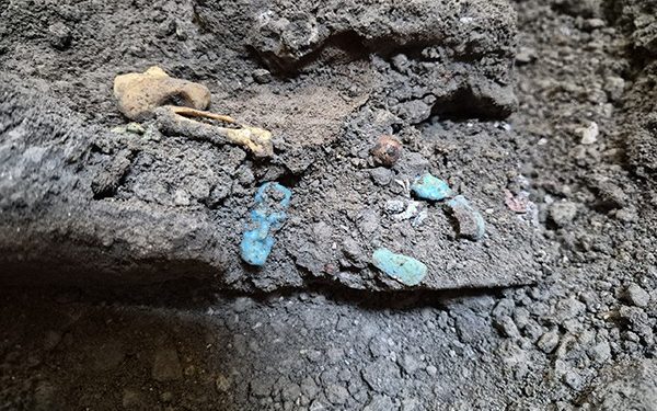 A Pompei torna alla luce l’armadio di una donna: all’interno oggetti di bellezza, gioielli e monete